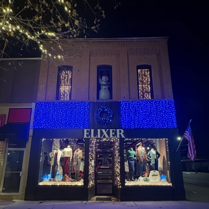 Small Business Saturday is a great way to get to know your local communities…20% off entire store and open 10-6pm💙💙💙