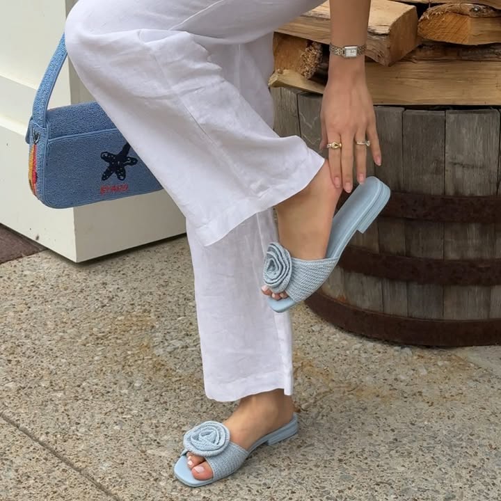 This spring, step into trending styles—sporty sneakers, chic loafers, and fresh pastels are in full bloom!