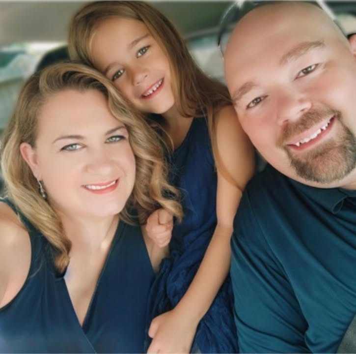 💙 Happy Father’s Day from all of us at the Downtown Lake Orion Boutique Chic Family!