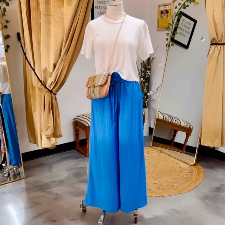 Photos from LouLou's Boutique's post