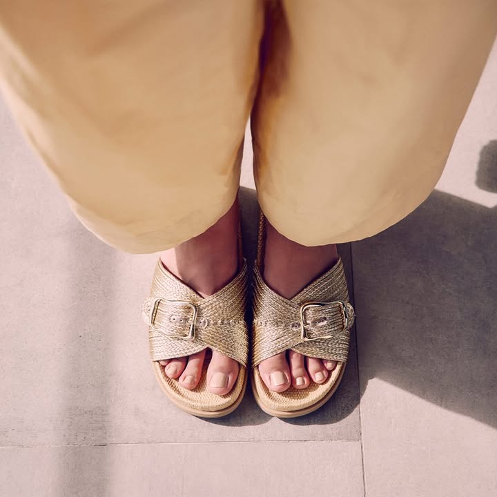 The season calls for new sandals 💗 #MyDSW https://www.dsw.com/product/steve-madden-breen-sandal---kids/590530?utm_source=faceboo...