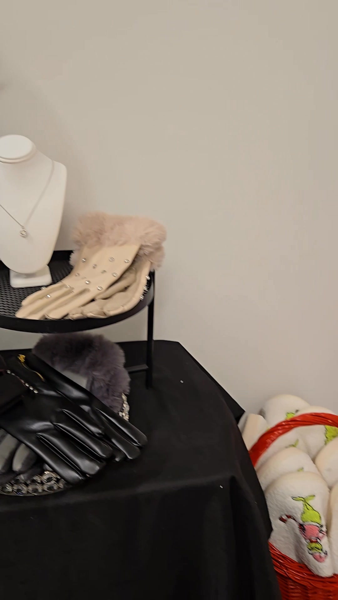 ✨ We’re SO excited for tonight’s Pop-Up at My Salon Suites Rochester Hills!